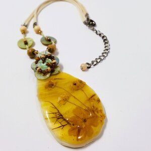 Yellow Teardrop Flower Necklace